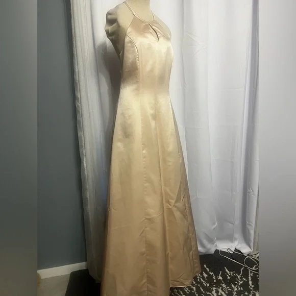 Urban Girl Nites Dresses | Urban Girl Nites Cream Color Evening Dress Sleeveless Lined Gorgeous C Photos | Color: Cream | Size: See Photos for